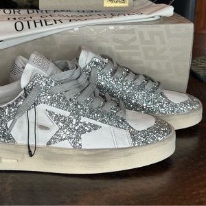 NIB Golden Goose Stardan! Size 39. White leather and silver glitter!